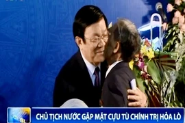 Chủ tịch nước gặp mặt cựu tù chính trị Hỏa Lò
