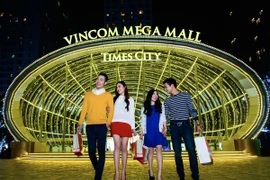 “Xuân rộn ràng - Ngàn quà vui” trên toàn hệ thống Vincom