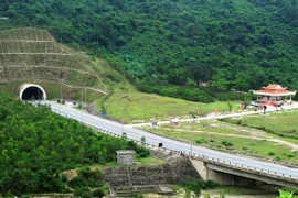 Dạo bước Hoành Sơn