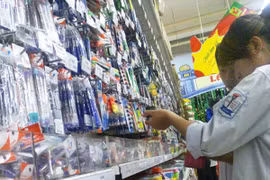 Đồ dùng học tập Việt giành ưu thế