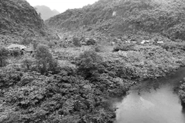 Tăng Ký: Thị trấn không có tên trên bản đồ