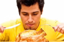 Ăn thịt gà tăng khả năng sinh sản ở nam giới