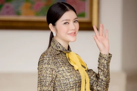 Lý Nhã Kỳ khoe vẻ đẹp đài các như công chúa