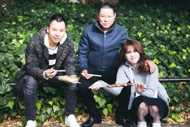 Khắc Tiệp lần đầu đăng ảnh Ngọc Trinh- tỉ phú Hoàng Kiều