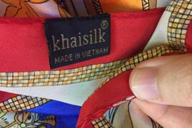 Vụ Khaisilk: Hải quan đang rà soát khăn lụa nhập khẩu Trung Quốc