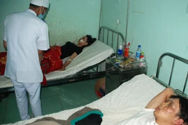 Bình gas mini phát nổ, 4 người nhập viện