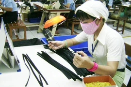 Giảm lãi suất không phải là giải pháp duy nhất