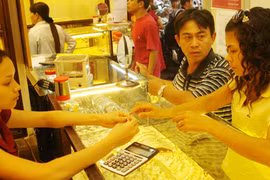 Ngân hàng Nhà nước mua bán cả vàng phi SJC