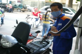 Xăng dầu lại vừa tăng giá!