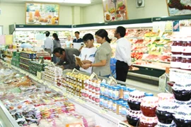 Giá nhiều mặt hàng có xu hướng giảm