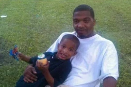 Bà bầu đâm chết bạn trai vì không có quà