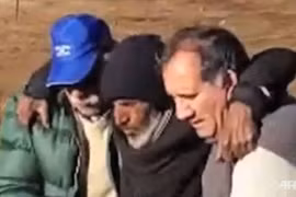 Người sống sót "kỳ diệu" nhờ ăn chuột hóa ra tên tội phạm ấu dâm