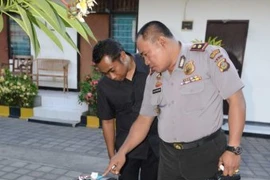Indonesia: Phát hiện thi thể nữ du khách Mỹ trong vali