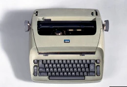 Nga đặt hàng máy đánh chữ để… ngăn chặn rò rỉ thông tin