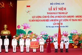 Sẵn sàng chiến đấu hy sinh vì sự nghiệp bảo vệ Đảng, bảo vệ lãnh tụ, vì bình yên hạnh phúc của nhân dân