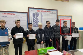 Bắt nhóm 'Những chú báo nhỏ' mang hung khí diễu phố, chém người giữa đêm