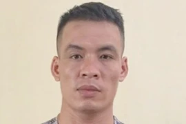 Gã trai giở trò đồi bại với người phụ nữ đi nhờ xe