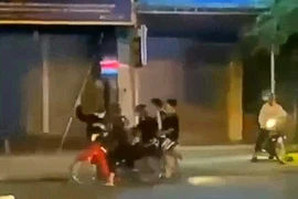 Không mâu thuẫn vẫn cầm dao hỗn chiến