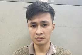 Túng tiền, con làm theo kịch bản của kẻ xấu tống tiền bố mẹ