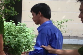 Gã đàn ông đốn mạt tung ảnh nóng bạn gái lên facebook để "trả thù tình" 