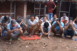 Phá trường gà vùng ven quy tụ gần 50 con bạc mỗi ngày