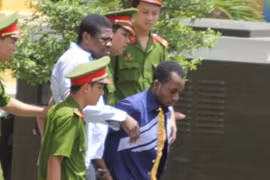 Hai tin tặc tấn công mạng nội bộ, “rút” hàng trăm ngàn USD của một Công ty