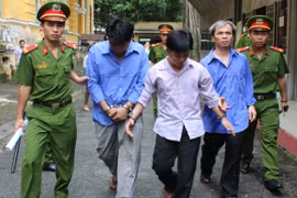 Thủ kho cấu kết với tài xế trộm hàng công ty lên đến hơn nửa tỷ đồng