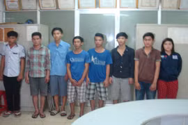 Ngày trộm cắp, tối mã tấu lận lưng đi gây án