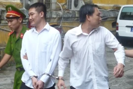 Tự xưng là cán bộ thanh tra xây dựng, dọa nạt vòi vĩnh tiền của dân