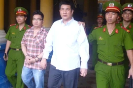 Băng nhóm chuyên thuê ô tô rồi làm giả giấy tờ, chiếm đoạt xe