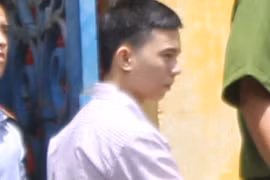 "Yêu" bé gái 12 tuổi tại quán cà phê võng đến có thai