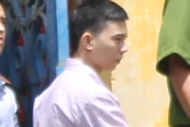 "Yêu" bé gái 12 tuổi tại quán cà phê võng đến có thai