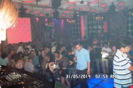 Đột kích hàng loạt tụ điểm tệ nạn của dân chơi Sài thành