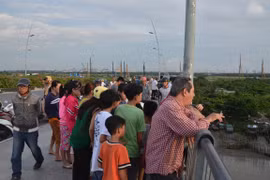 Cãi vã với bạn gái, nam sinh nhảy sông mất tích