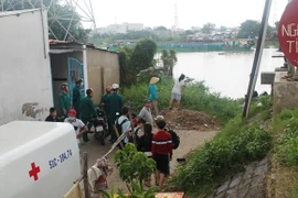 Vụ xác người đàn ông trôi sông, tay buộc bao gạch: Nạn nhân tự vẫn