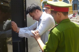 Con bị chém chết, người mẹ vẫn xin giảm án cho hung thủ 