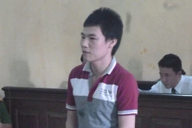 Đâm chết người bằng dao chặt thịt vì bị quỵt tiền chơi thể thao