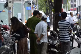 Rơi từ tầng 3 chung cư, một phụ nữ tử vong tại chỗ