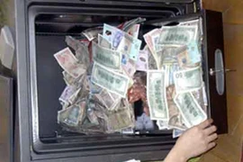 Bi hài chuyện “quý tử” trộm tiền của mẹ nuôi mang về cho mẹ ruột