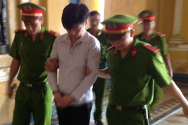 Không đòi được nợ lô đề, tạt axit khiến 2 vợ chồng chết thảm