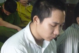 Vợ tranh chỗ bán rau, chồng đâm chết người