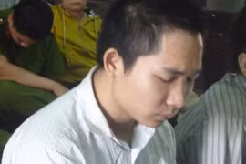 Vợ tranh chỗ bán rau, chồng đâm chết người