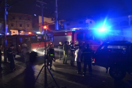 Cửa hàng hóa chất sát chợ Kim Biên phát cháy lúc rạng sáng