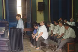 Chủ cơ sở mai táng lập hồ sơ khống, bốc mộ giả chiếm đoạt hơn 1 tỷ đồng