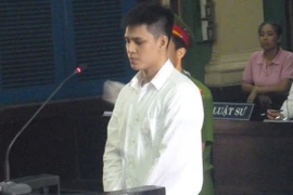 Vụ án giết người từ bức ảnh bạn đồng tính với trai lạ trên Facebook