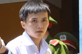 Chở bạn gái “nhí” đi chơi tiện thể đưa về nhà làm “chuyện người lớn”