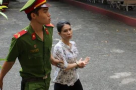 Phát hiện bạn thân ngoại tình, đe dọa tống tiền hàng chục triệu đồng