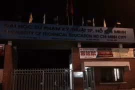 Nam sinh rơi từ tầng 5 trường đại học tử vong