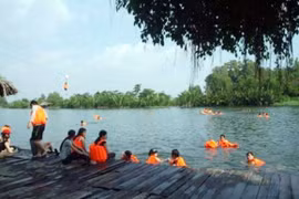 Chết đuối khi chơi trò đu dây ở khu du lịch