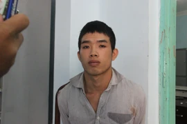 Giết bạn tình đồng tính khi đang quan hệ để cướp